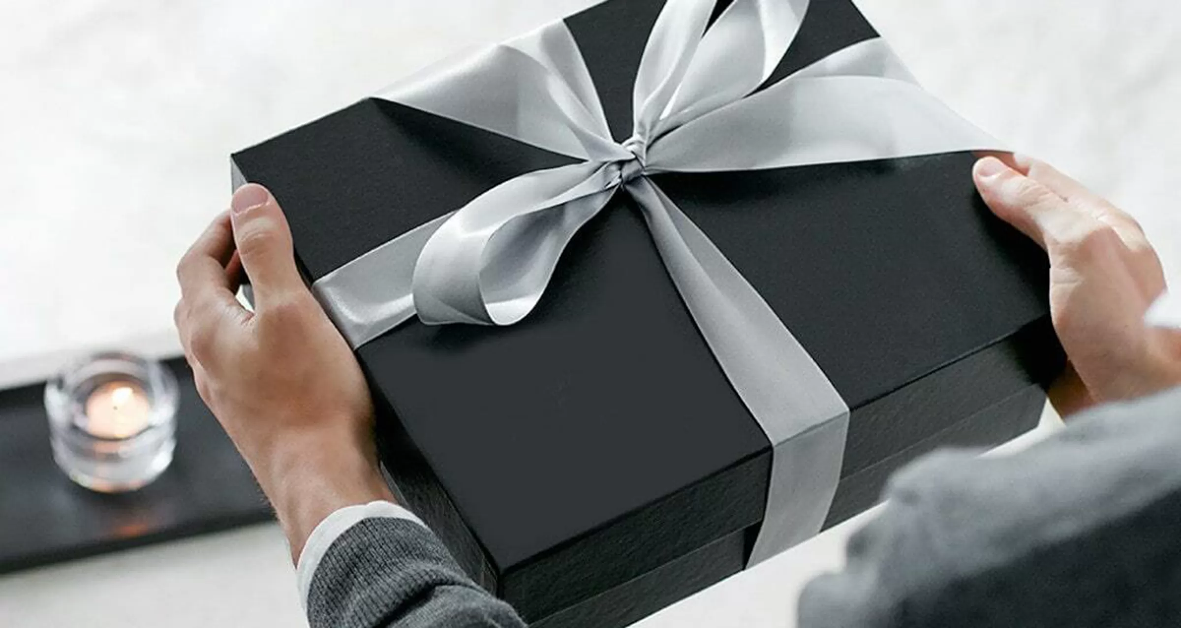 Подарки для мужчин идеи. Крутая картинка подарок. Expensive Gifts. Оригинальные подарки тренеру по хоккею. Самый важный совет при выборе подарка.