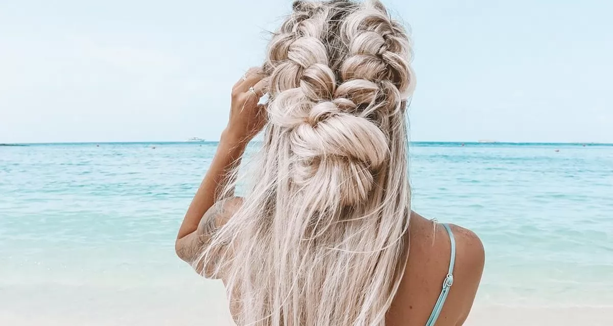 Как восстановить волосы после отдыха на море
