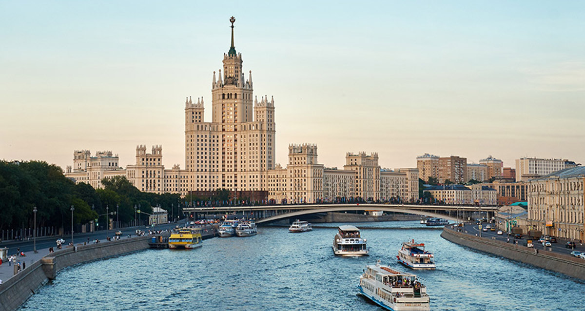 Судоходная компания Flyriver