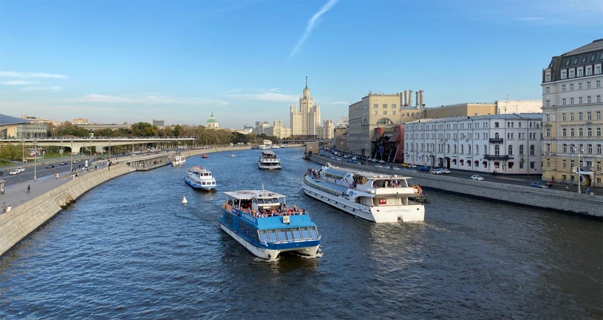 Судоходная компания Flyriver